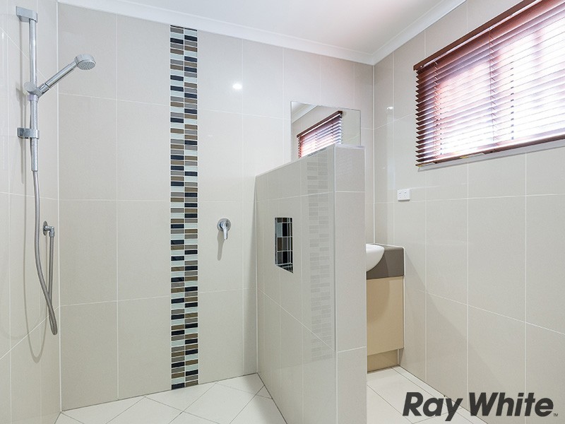 20 Redbourne Street, Chermside West QLD 4032
