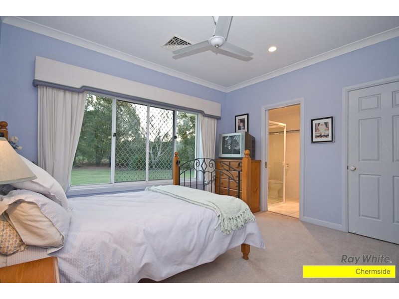 240 Ridley Road, Bridgeman Downs QLD 4035