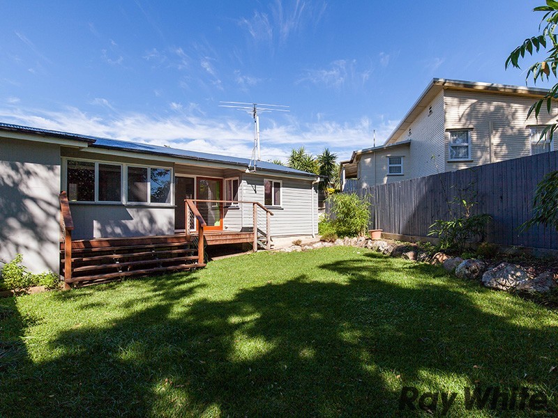 51 Koolewong Street, Stafford Heights QLD 4053