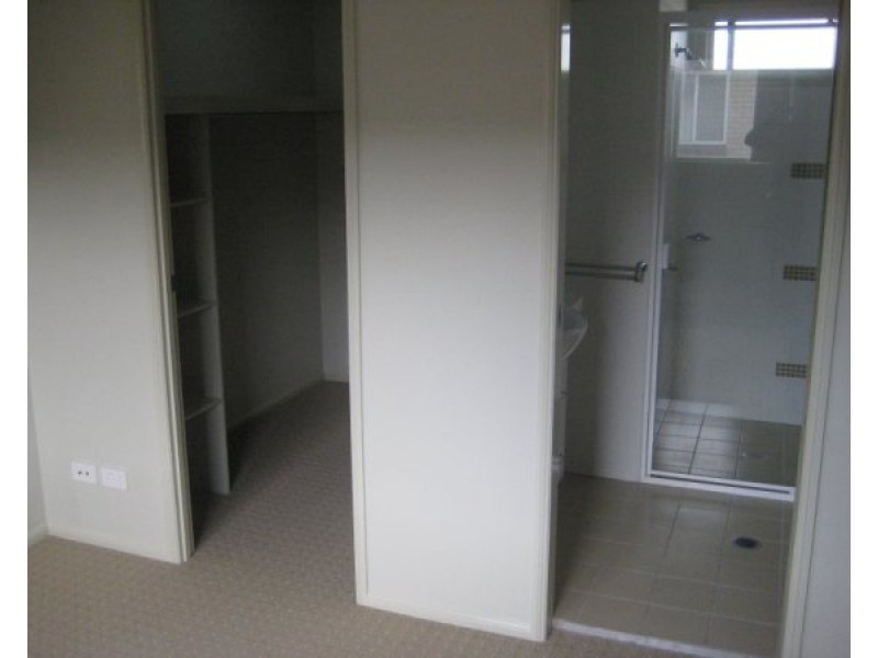 2/10 Church Road, Zillmere QLD 4034