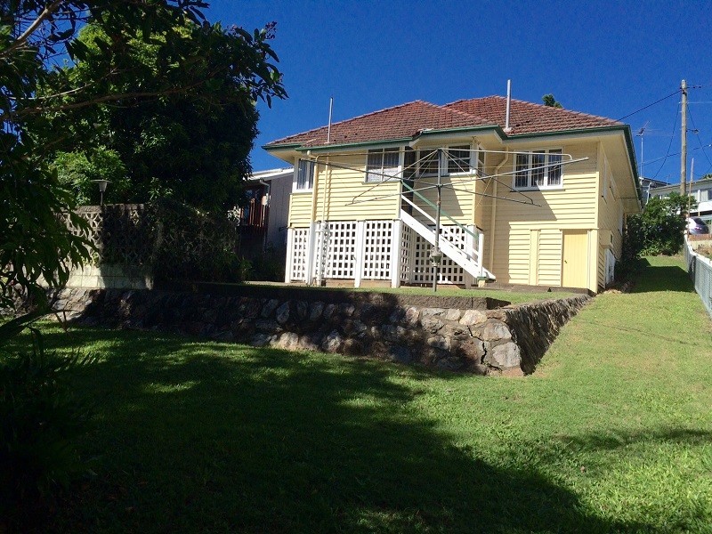 54 Oxley Drive, Holland Park QLD 4121