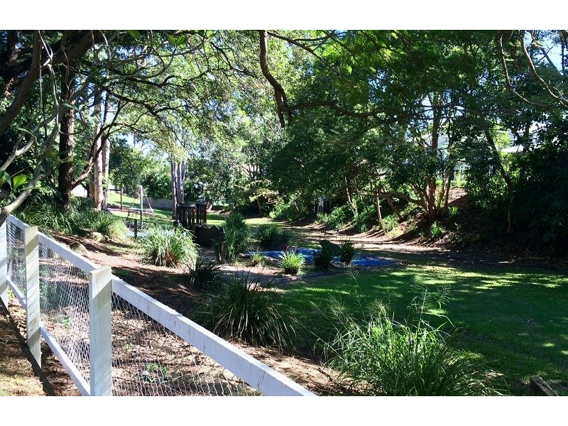 54 Oxley Drive, Holland Park QLD 4121