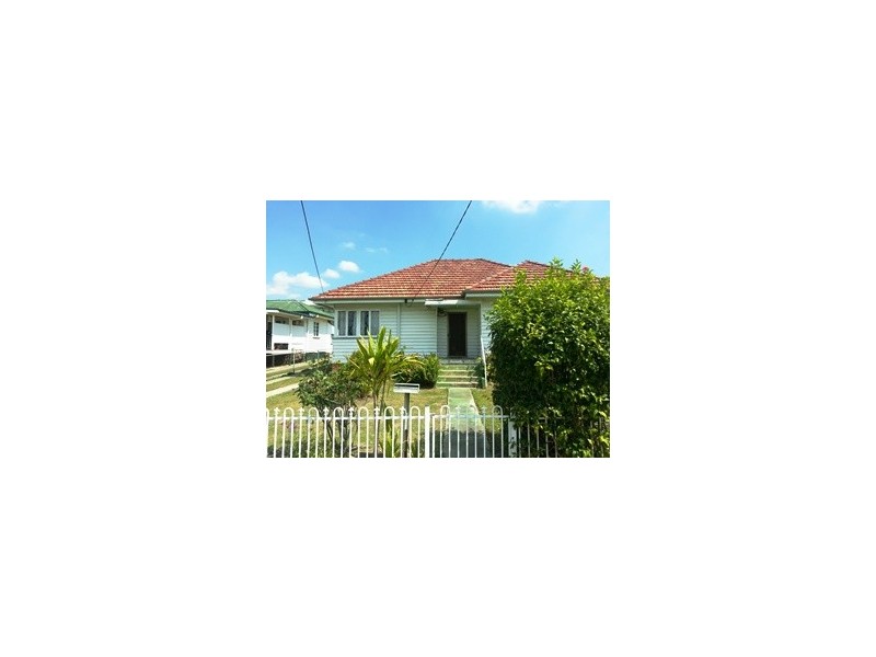 16 Kelso Street, Chermside QLD 4032
