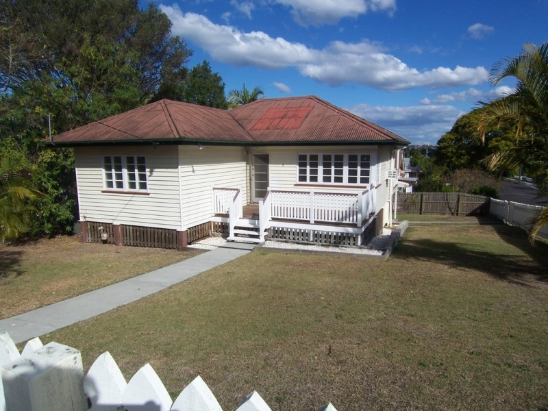 8 Waroon Street, Stafford QLD 4053