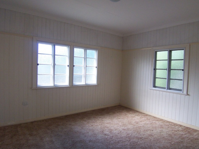 8 Waroon Street, Stafford QLD 4053