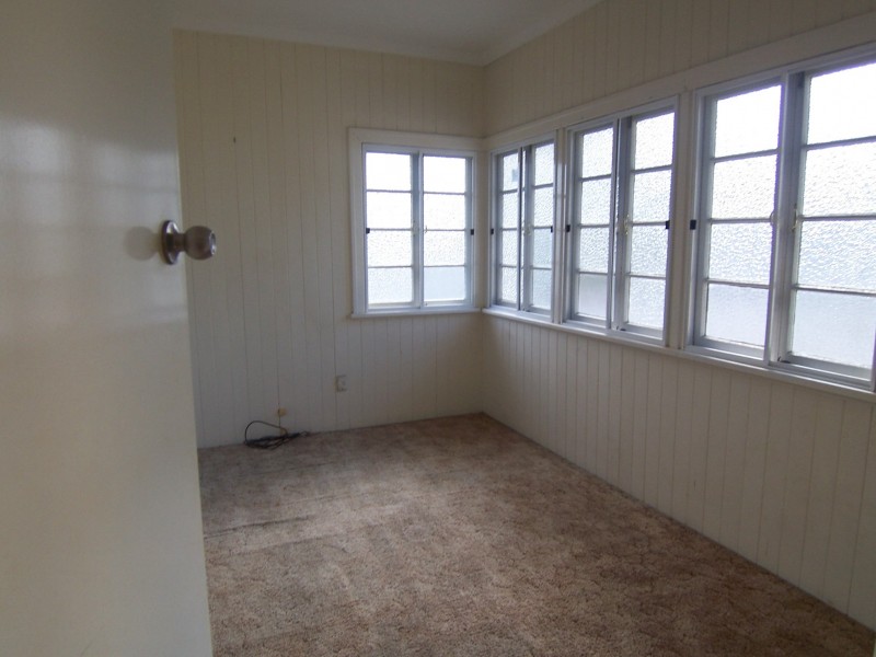 8 Waroon Street, Stafford QLD 4053