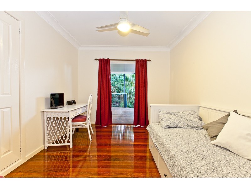 16 Glenhaven Street, Kedron QLD 4031