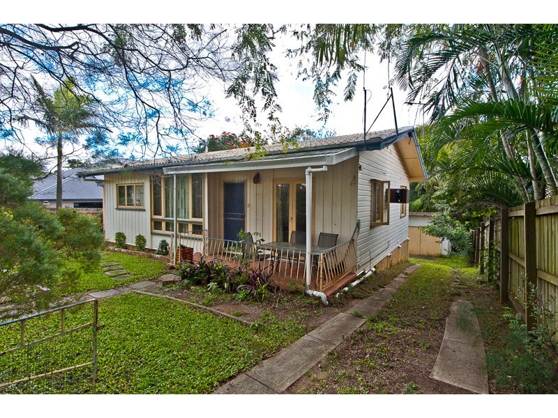 94 Pangeza Street, Stafford Heights QLD 4053