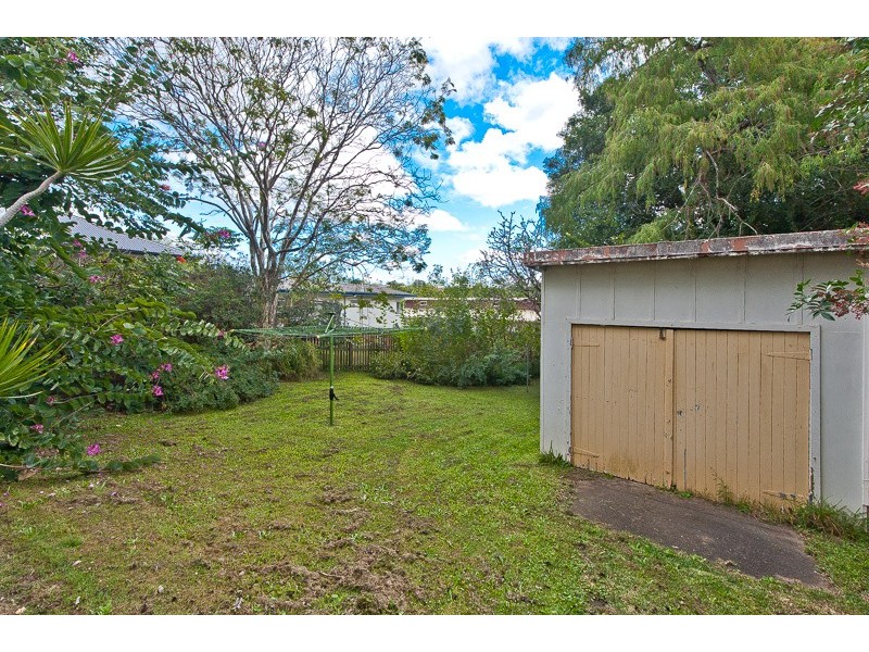 94 Pangeza Street, Stafford Heights QLD 4053