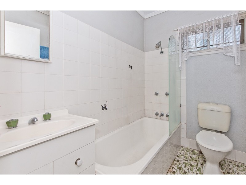 94 Pangeza Street, Stafford Heights QLD 4053