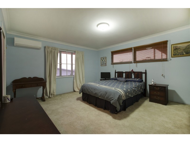 198 Rode Road, Wavell Heights QLD 4012