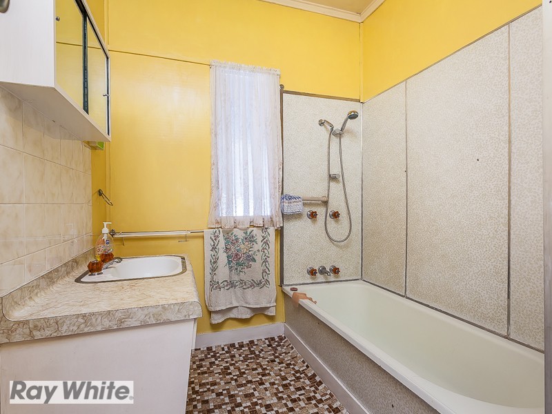 74 Corrie Street, Chermside QLD 4032