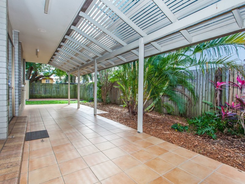 1/32 Third Avenue, Sandgate QLD 4017