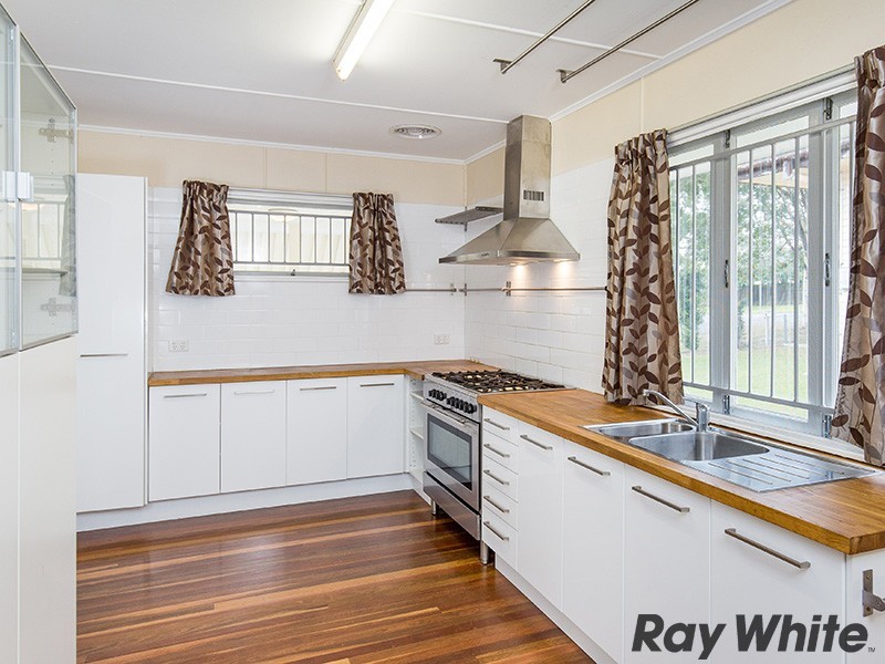 18 Burgess Street, Salisbury QLD 4107