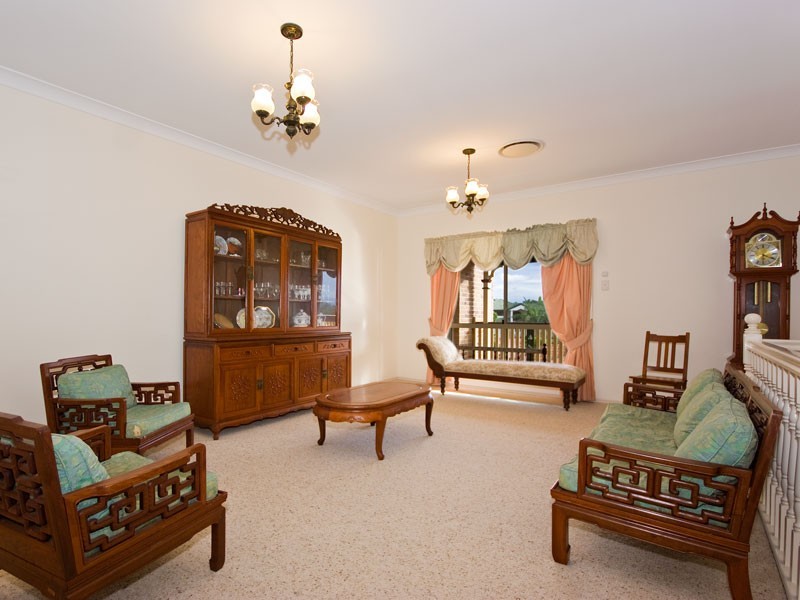24 Shuttle Place, Bridgeman Downs QLD 4035