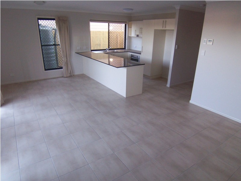 2/203 Gympie Street, Northgate QLD 4013