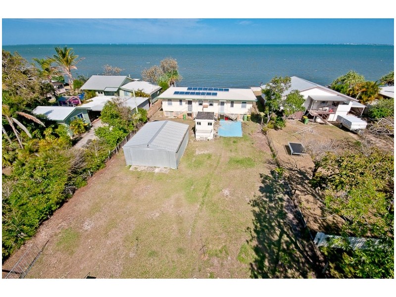 81 Biggs Avenue, Beachmere QLD 4510