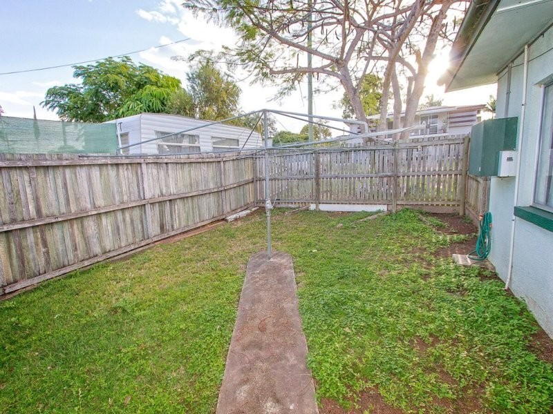 1/19 Clark Street, Clinton QLD 4680
