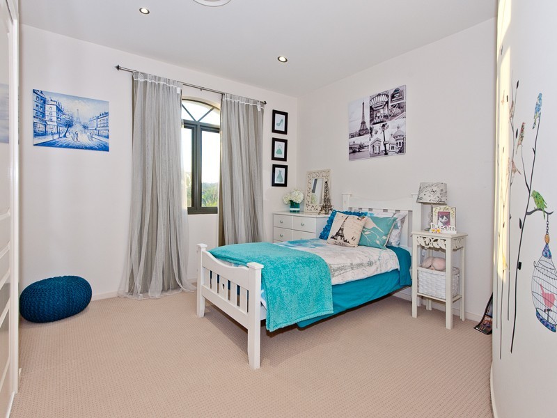 5 Estonia Avenue, Bridgeman Downs QLD 4035