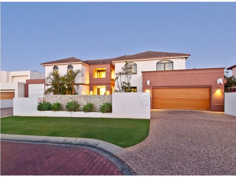 5 Estonia Avenue, Bridgeman Downs QLD 4035