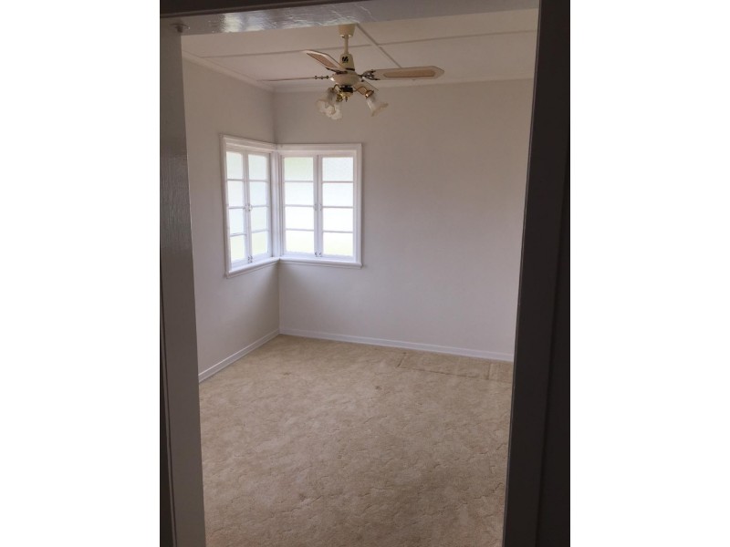 98 Flower Street, Northgate QLD 4013