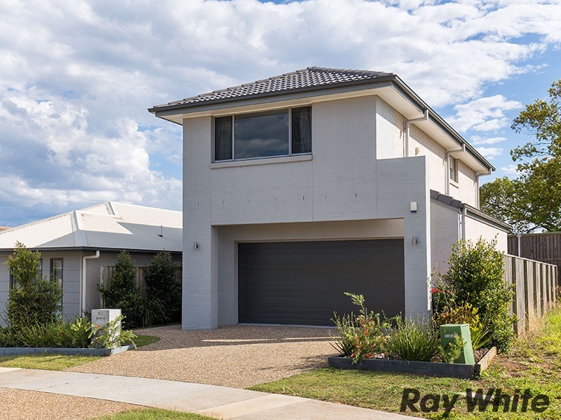 62 Merimbula Crescent, Fitzgibbon QLD 4018