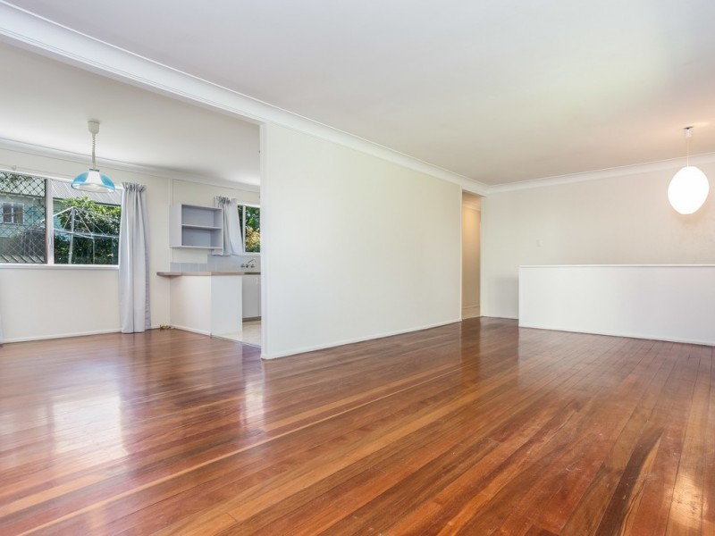 25 Sammells Drive, Chermside QLD 4032