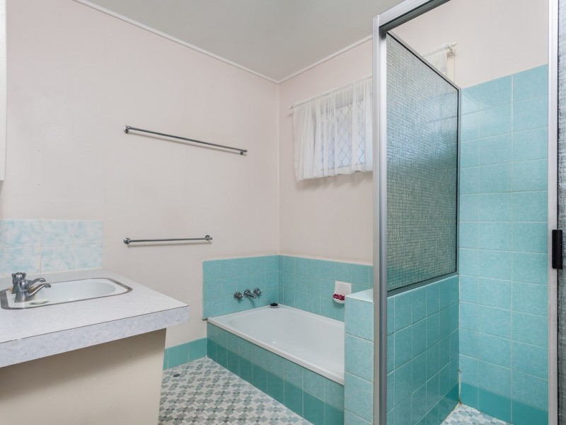 25 Sammells Drive, Chermside QLD 4032