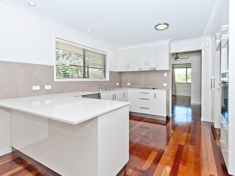 15 Retreat Street, Bridgeman Downs QLD 4035