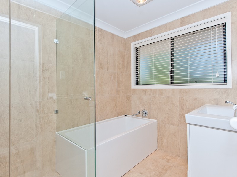 15 Retreat Street, Bridgeman Downs QLD 4035