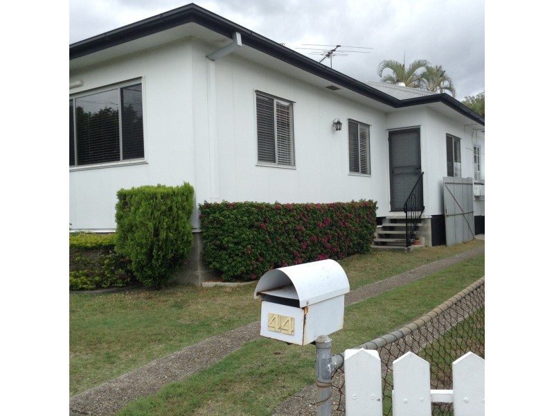 44 Hilltop Avenue, Chermside QLD 4032