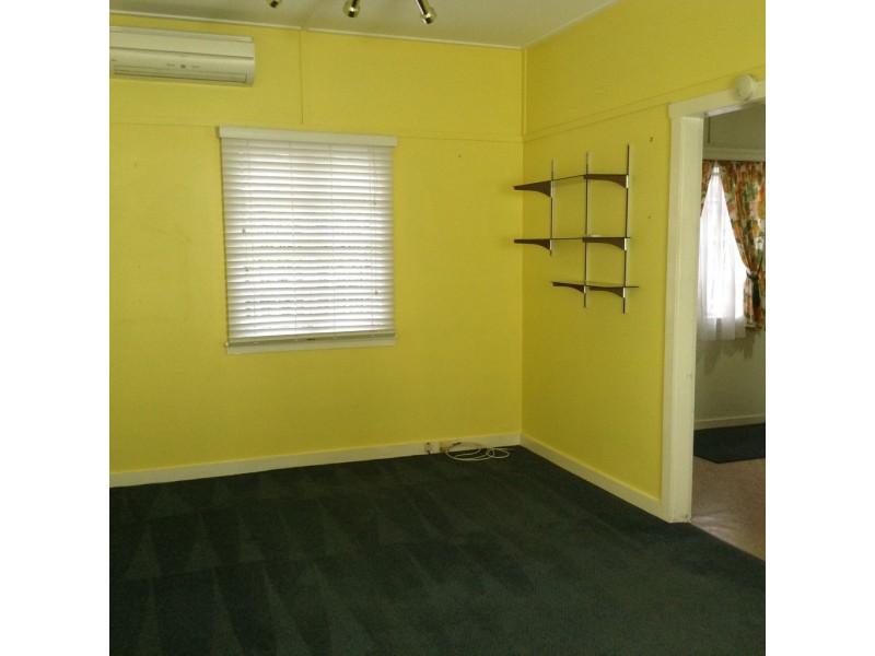 44 Hilltop Avenue, Chermside QLD 4032