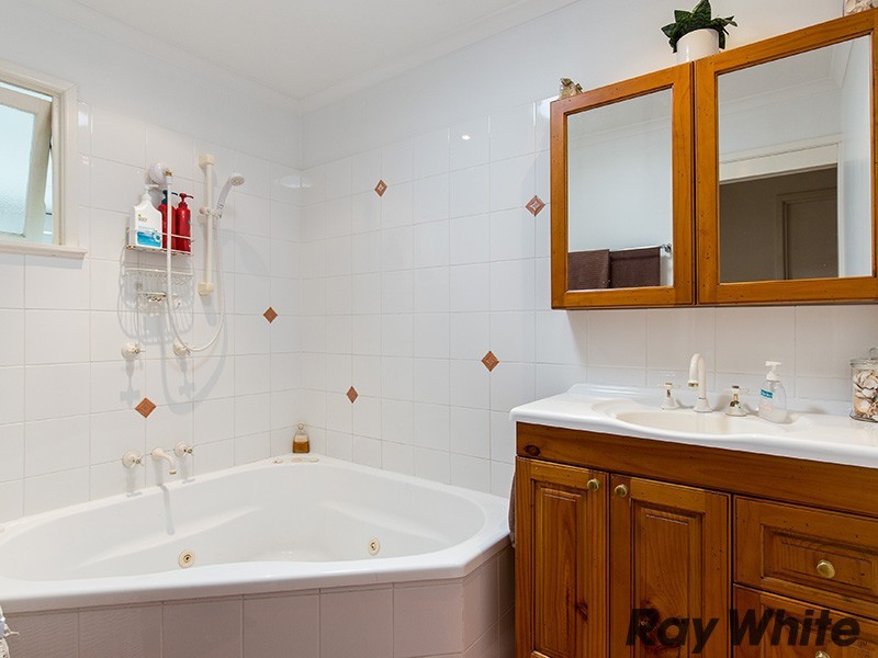 8 Elderslie Street, Kedron QLD 4031