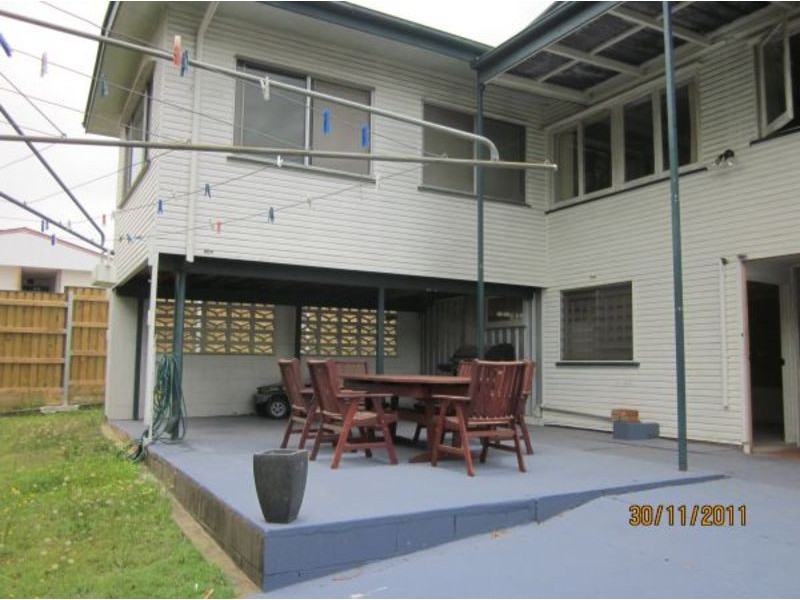 42 Curwen Terrace, Chermside QLD 4032