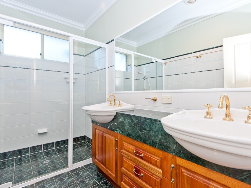 16 Westwood Street, Wavell Heights QLD 4012