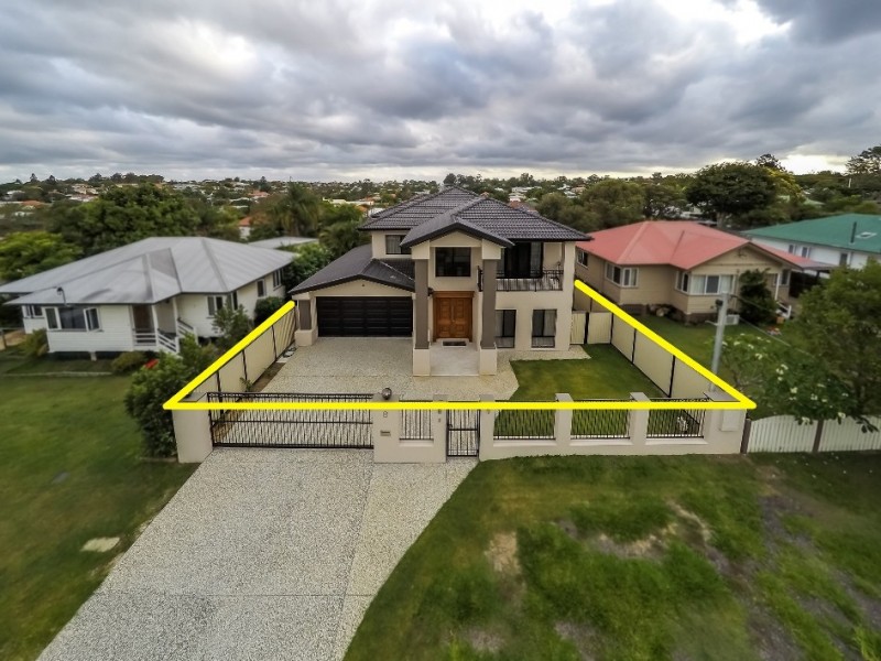 8 Nielson Street, Chermside QLD 4032