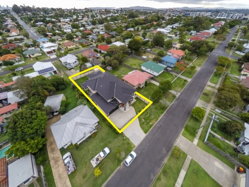 8 Nielson Street, Chermside QLD 4032