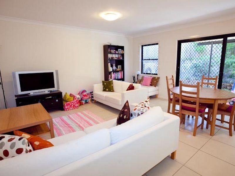 4/15 Curwen Terrace, Chermside QLD 4032