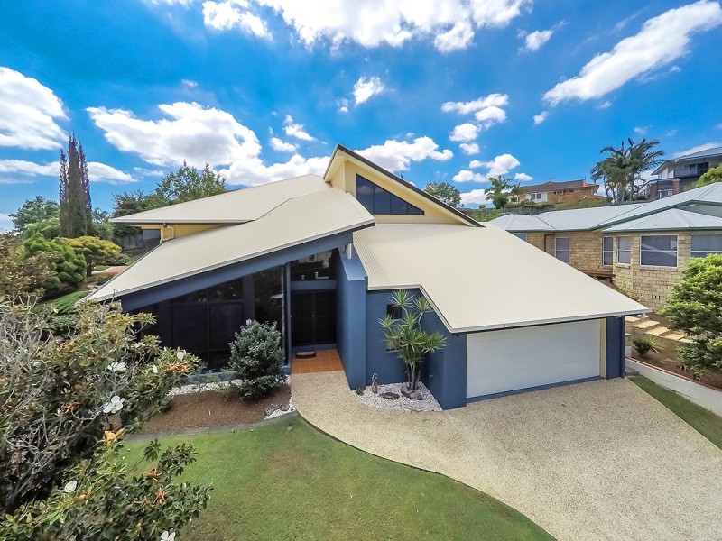 28 Aquarius Place, Bridgeman Downs QLD 4035