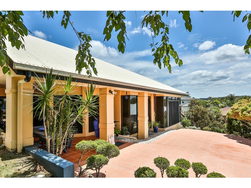 28 Aquarius Place, Bridgeman Downs QLD 4035