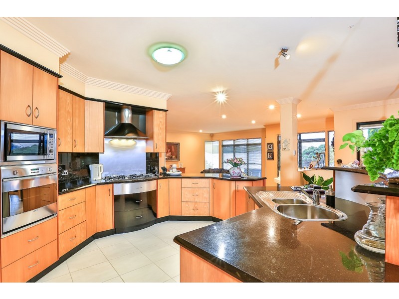 28 Aquarius Place, Bridgeman Downs QLD 4035