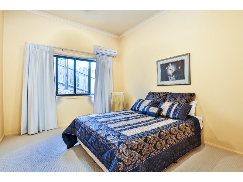 28 Aquarius Place, Bridgeman Downs QLD 4035