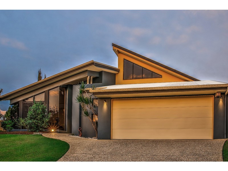 28 Aquarius Place, Bridgeman Downs QLD 4035