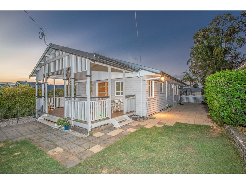 11 Vaucluse Street, Wavell Heights QLD 4012