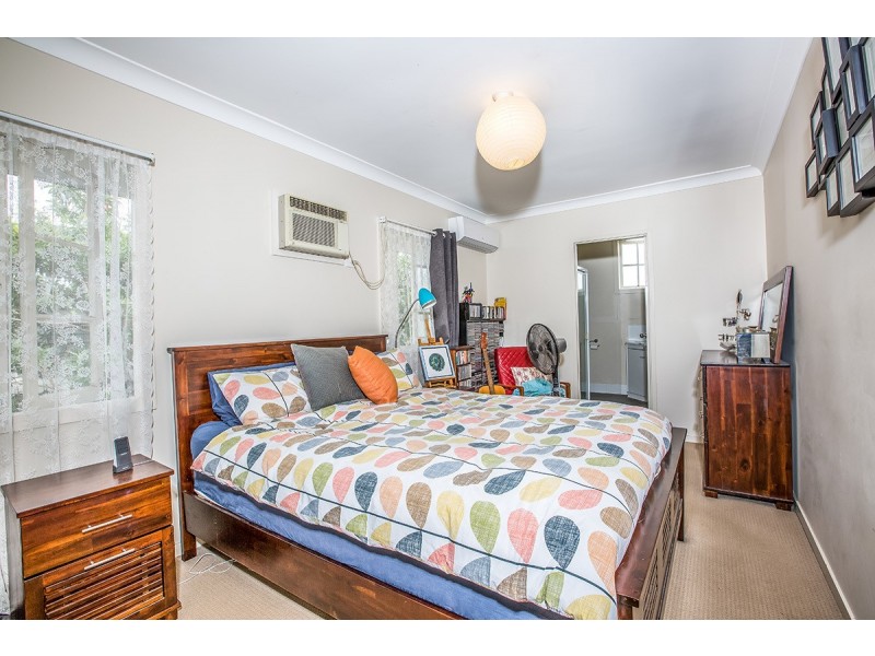 11 Vaucluse Street, Wavell Heights QLD 4012