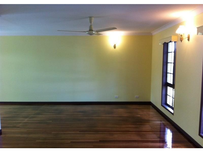 5 Anna Court, Boronia Heights QLD 4124