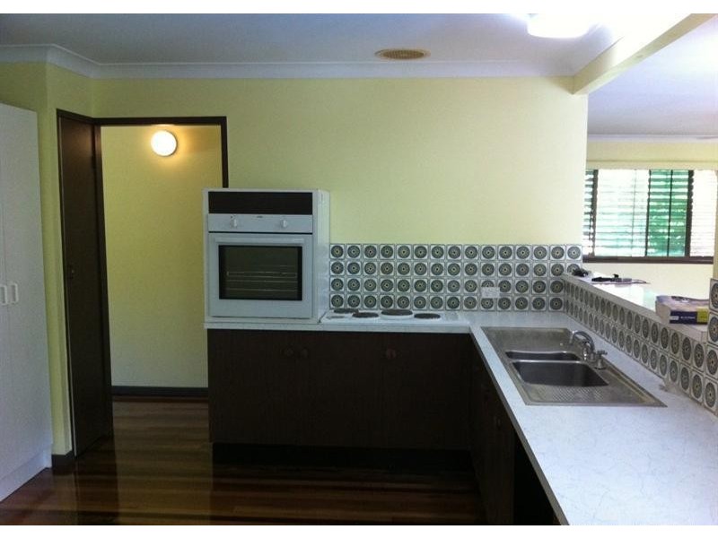 5 Anna Court, Boronia Heights QLD 4124