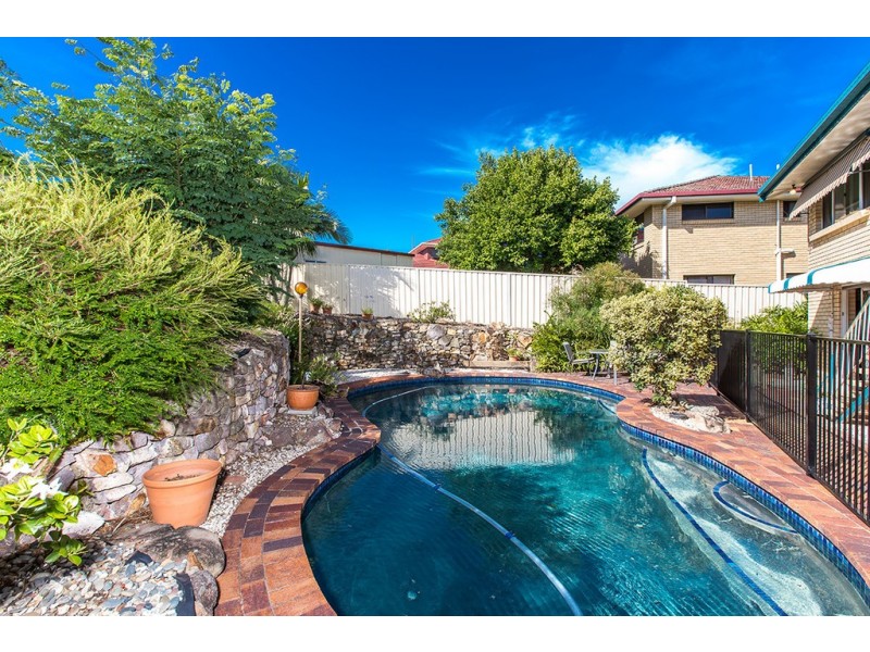 2 Murr Place, Chermside West QLD 4032