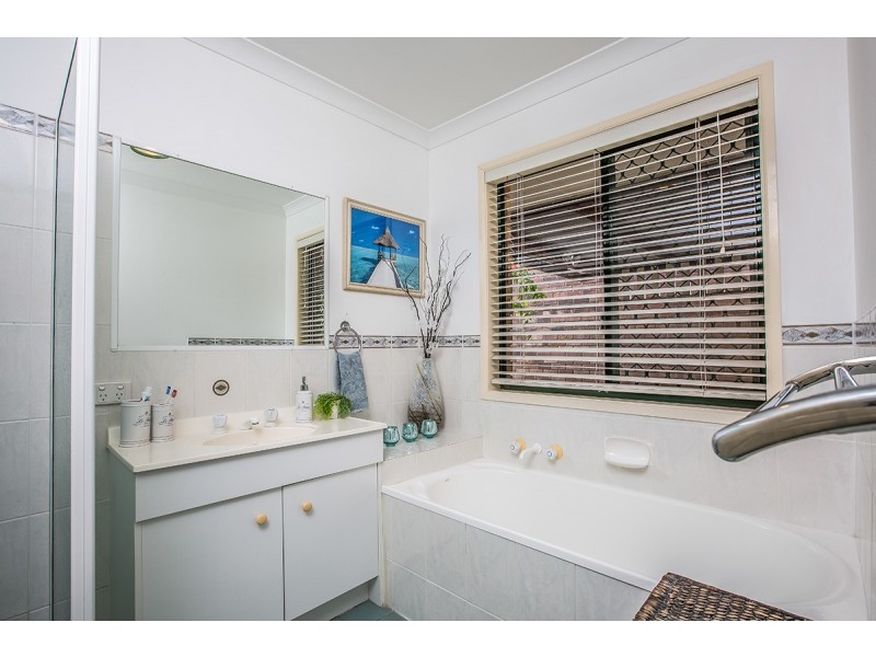 10 Turquoise Place, Wavell Heights QLD 4012