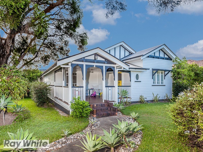 2 Zenith Avenue, Chermside QLD 4032